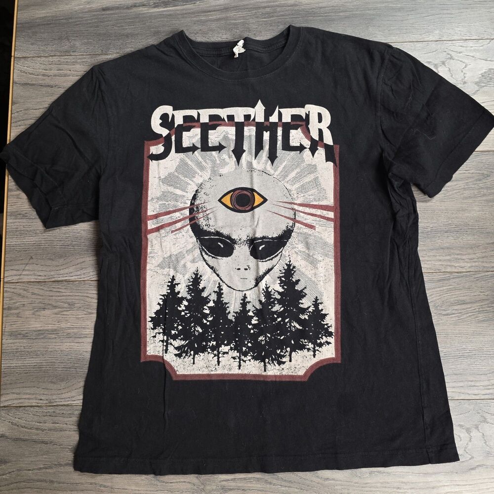 Seether Large L Black Rock Graphic Print Vintage Crew Neck T Shirt Alien Eye